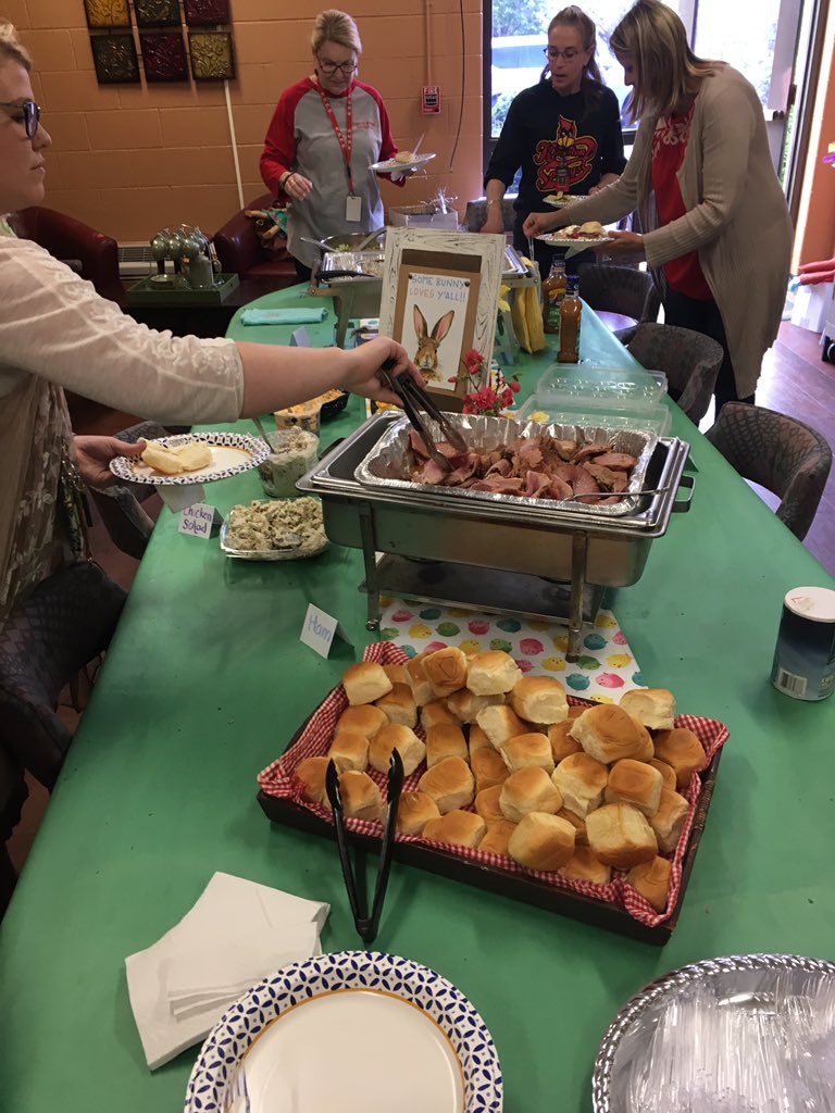 Audfowl's tweet photo. But... did you get a selfie with Betty Davidson, have an egg hunt, throw eggs off the school roof, witness a hat parade, &amp; get fed by the PTO?? Naw girl, that’s me! 😂🙌🏼 #ksesisthebest @ksespto #isitkind #isittrue #isitnecessary #mrsdavidson https://t.co/ct348DSpGw