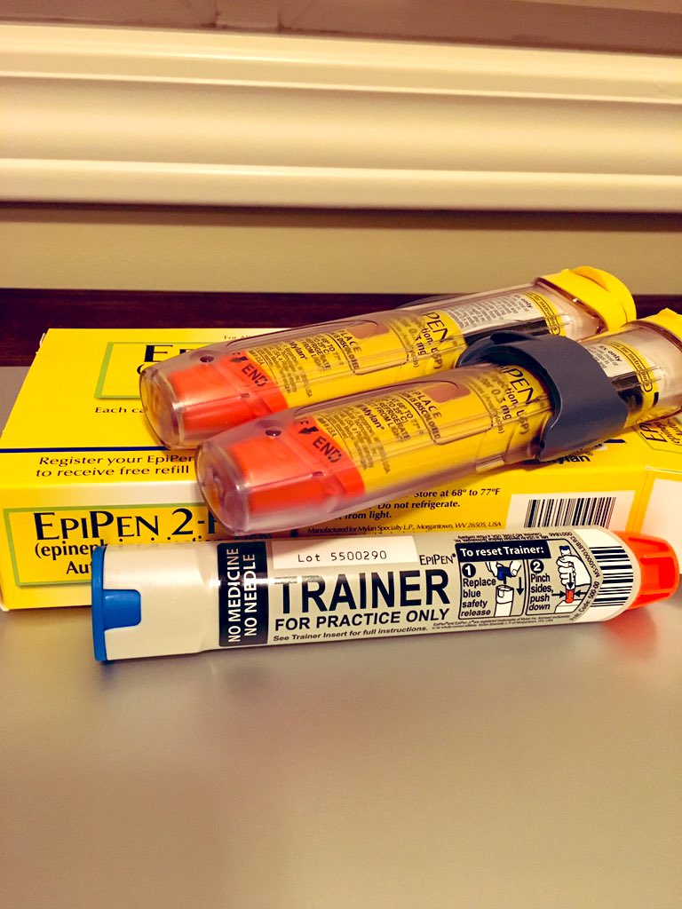 DrMomRay's tweet image. Because #MrandMrsMD are also Apiarists (beekeepers), tonight was EpiPen practice night for the kids.  #BeePrepared