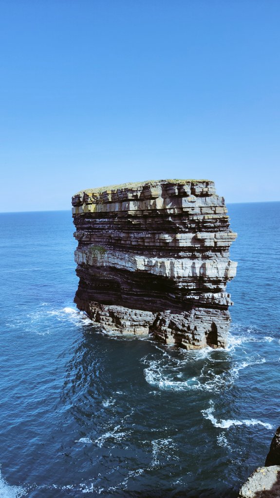 Thepennyrollson's tweet photo. Day 96 continuing to walk the stunning #NorthMayo coast having walked from beautiful #Belmullet #ErrisHead to the #CeideFields the oldest #Neolithic site in world and #DunBriste sea stack. Today walking to #Ballina #Magical
@Thepennyrollson
#GoodFriday https://t.co/Q15GTcDCg9