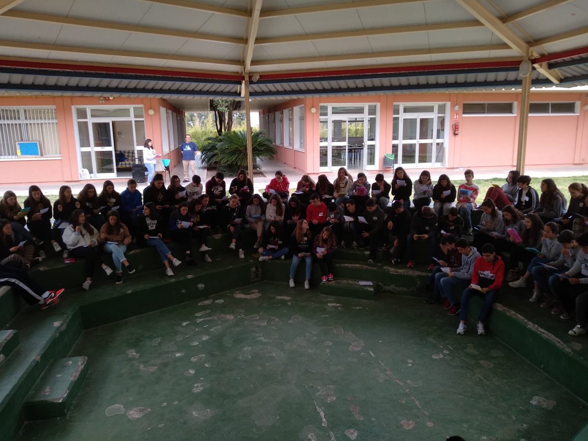 #PascuaGVXGuardamar En la mañana del Jueves Santo hemos repasado la historia de Jesús aterrizando en nuestra propia vida. ❤️ #PascuaGVX2019
