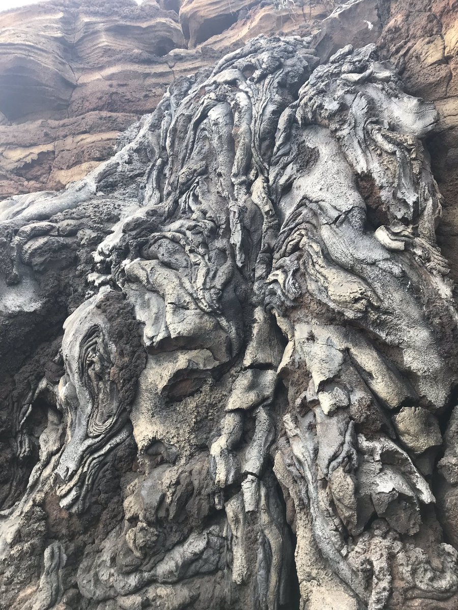 ルクソータイガー パホイホイ溶岩 東京ディズニーシーの世界 T Co 1cbwi11fl2 Twitter