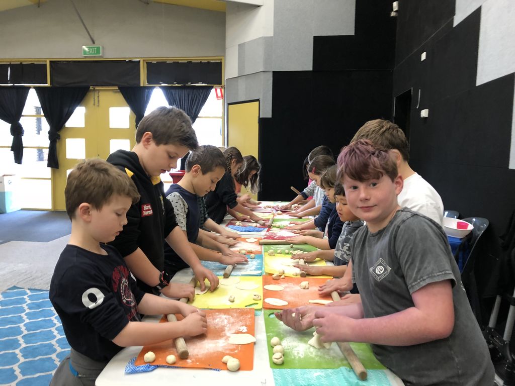 otaokitchen's tweet photo. Kids loves cooking. Get them do dinner and you clean up! Some simple menu could go a long way. 

Next school holiday program is now opens for booking. Get in early. 

https://t.co/mctUc6JnjH

Tag a friend now! https://t.co/qF5nNam7EQ