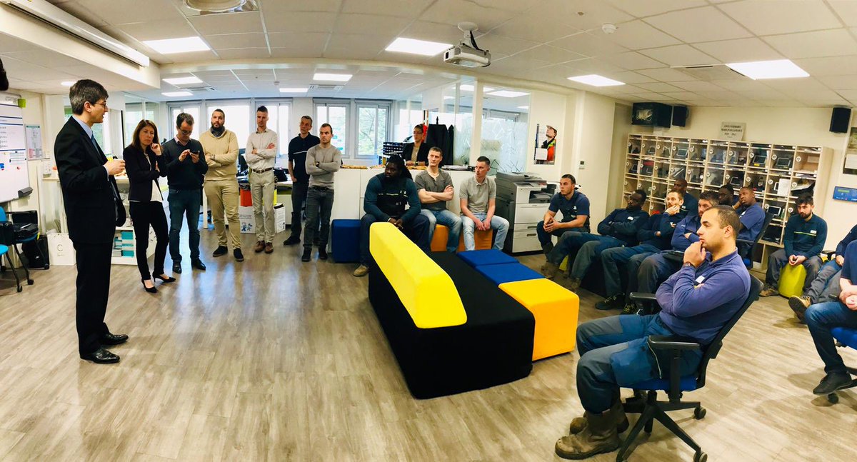 Échanges entre <a href="/SauvageEdouard/">Edouard Sauvage</a> et les équipes techniques du site de Vincent Auriol #Paris13 sur la #sécurité, les attentes des #collectivités sur leur politiques énergétiques, et comment #GRDF s’adapte dans le cadre du renouvellement des contrats de concessions. #ServicePublic