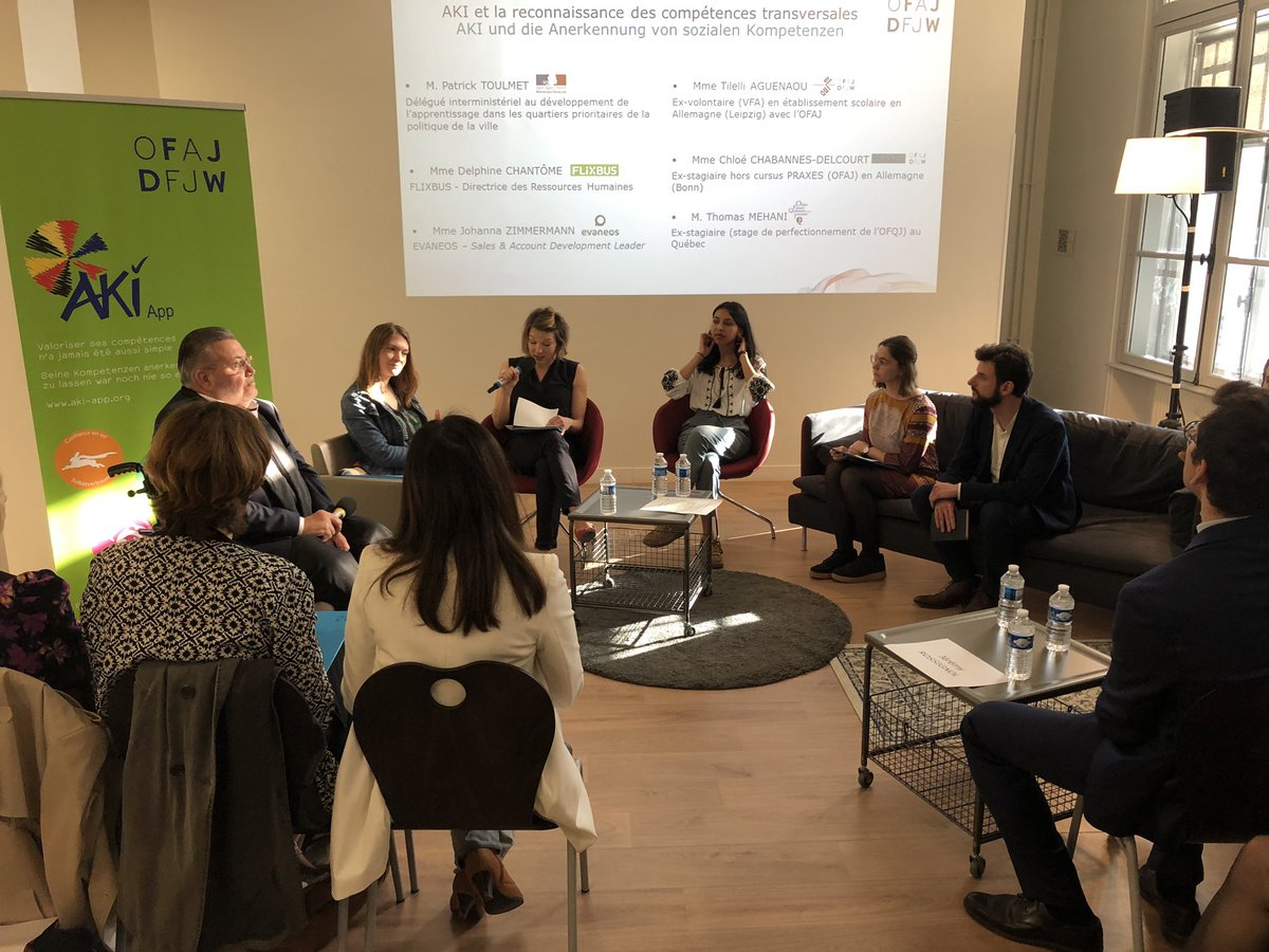 ofqj_france's tweet photo. Lancement de AKI App au Lab de @EducationFrance qui met en valeur les #compétences transversales des jeunes après leur #mobilité #internationale ! Un projet OFQJ, @LOJIQ, @Le_BIJ, @ofaj_dfjw #emploi #innovation https://t.co/NOTEiwDp1F