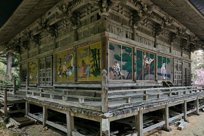 View image on Twitter