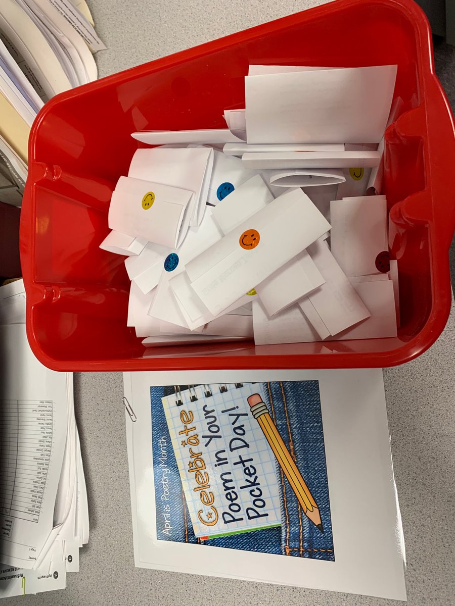 Enverlibrary's tweet photo. Poem in your pocket day! Give away today in the library #pocketpoems #sd3learn #PoetryMonth https://t.co/FxHl8pQXGN