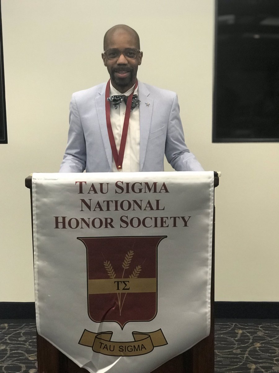 TransferKent's tweet photo. Tonight we celebrated the induction of our newest Tau Sigma Honor Society members! A huge thank you to our keynote speaker, @DrLamarHylton, for reminding our inductees of the great value transfer students add to the KSU community! #TauSigma https://t.co/azwAoZ1CBh