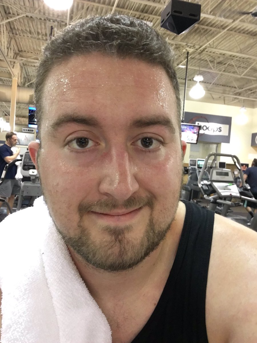 EvenStephen94's tweet photo. Tonight, I made it through a full training session without burning out. Tonight, for the first time in a while, I caught a glimpse of some muscle definition. Tonight, I’m feeling good.

And I’m not done yet.
#FitForRTX #KeepMovingForward https://t.co/OB35EYofCF