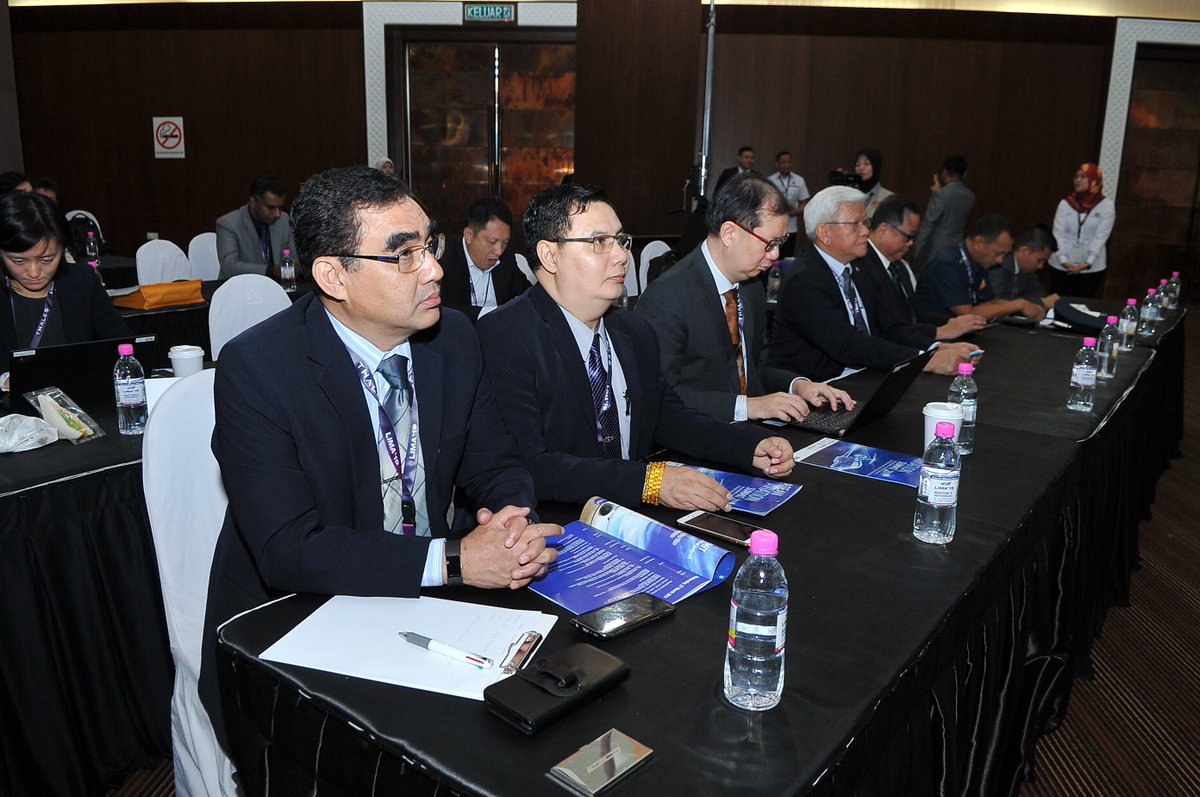 ASEAN Aviation Summit jointly organized by Ministry Of Transport & Civil Aviation Authority of M'sia. The summit was had a generous presence by Aviation Authorities, Industry Professionals, Govt Agencies & more. #LIMA19 #LebihHebat Counting days to #LIMA21 #MOTmalaysia #CAAM