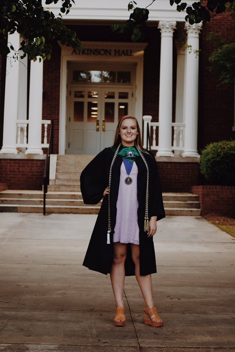 allison9716's tweet photo. 🎓❤️ https://t.co/LZkFFtnXcB