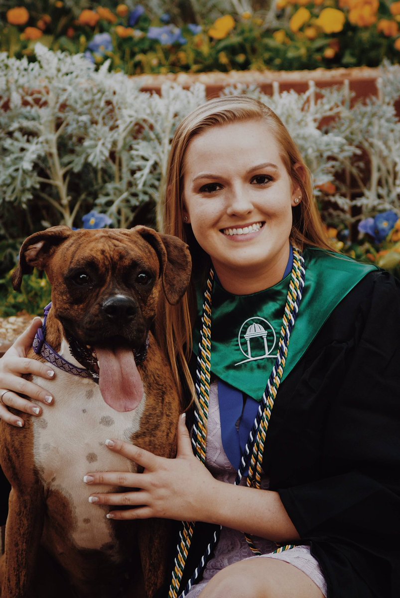 allison9716's tweet photo. 🎓❤️ https://t.co/LZkFFtnXcB