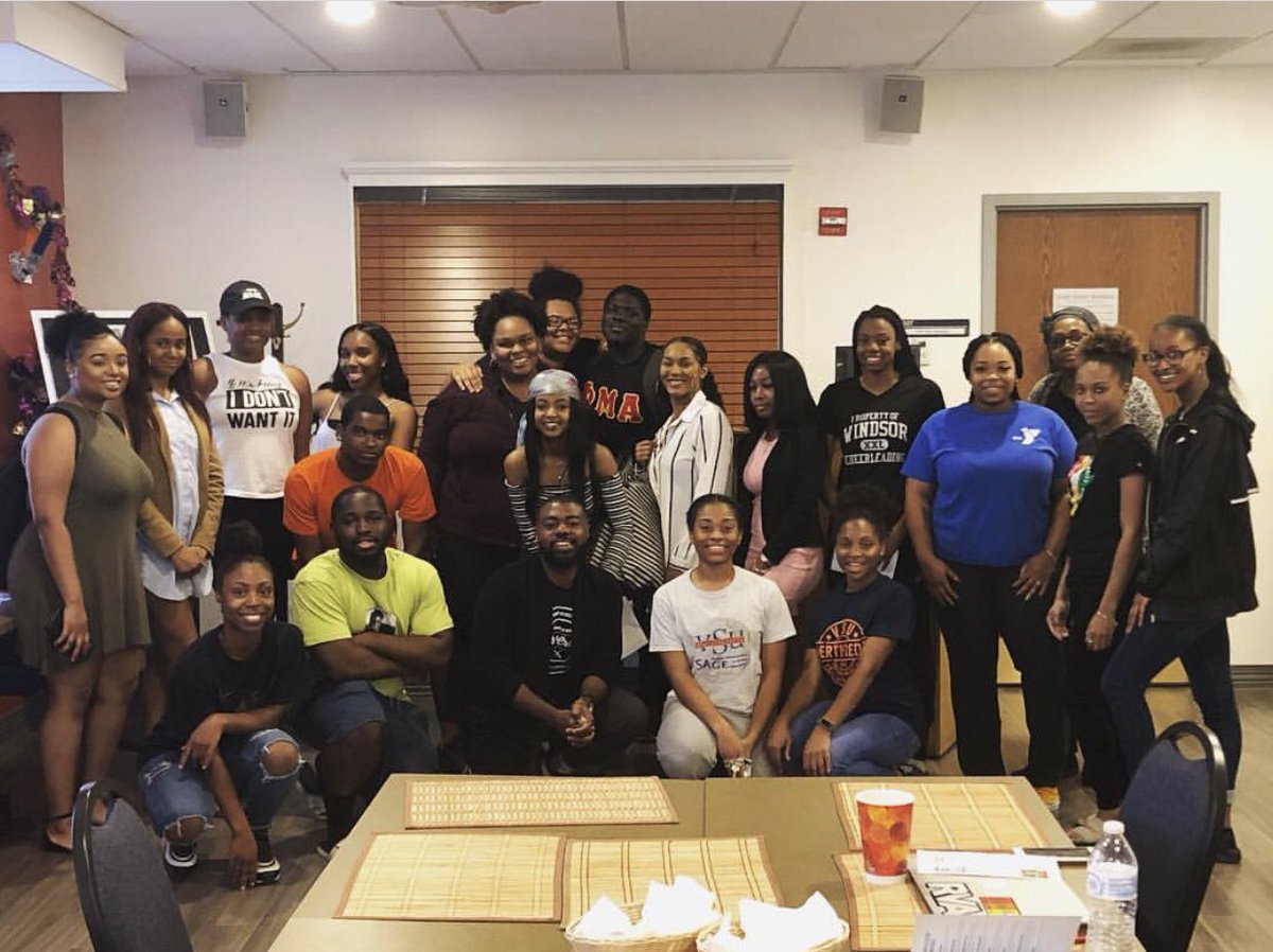 vsu_saa's tweet photo. Thanks to everyone who came out to the pizza with the peace corps event tonight! #vsutravels #peacecorps https://t.co/eFUmsEQqwM