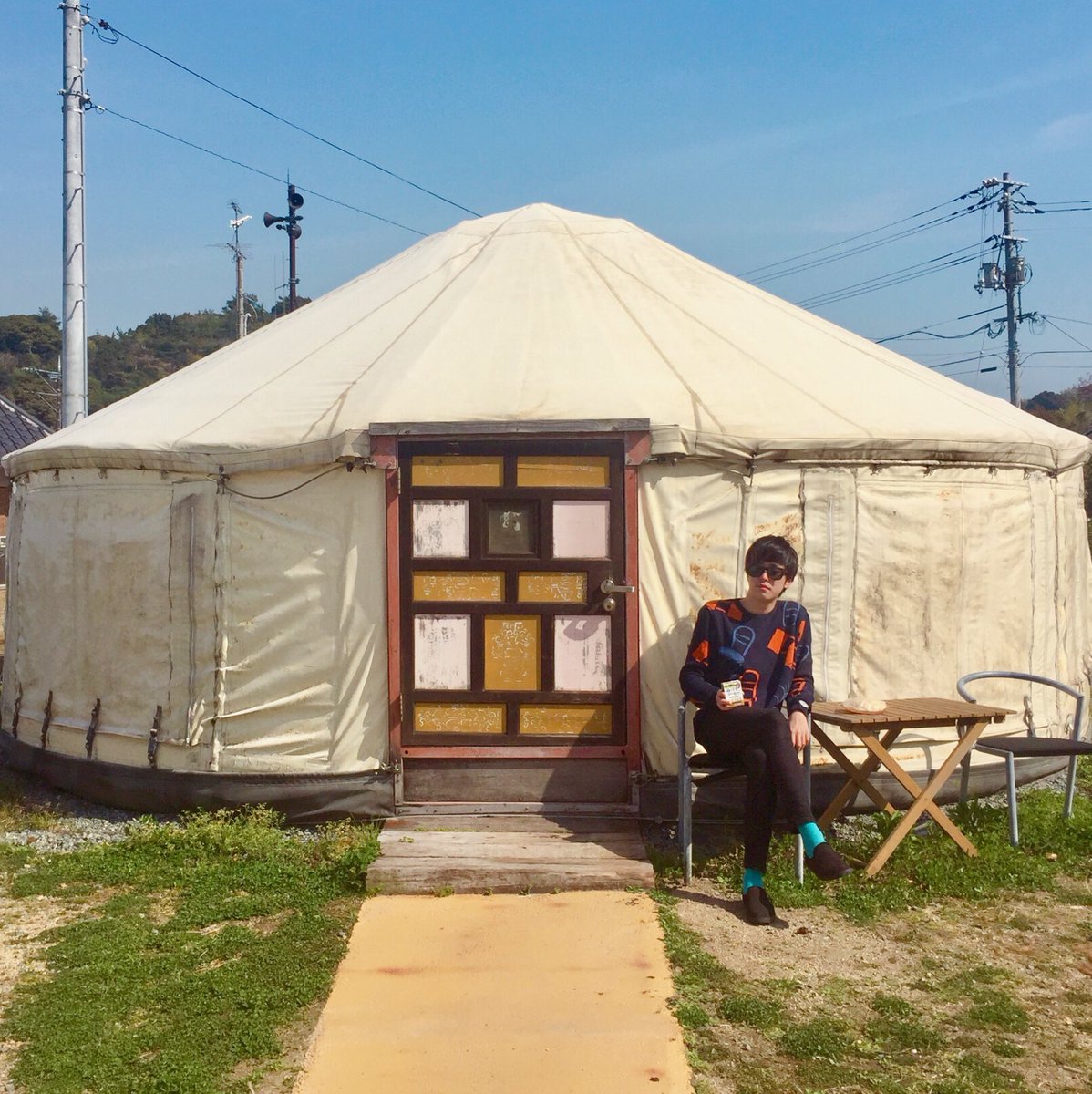 Sora 今回の 直島 では前から泊まりたかった パオ モンゴルの伝統的な移動式住居 に宿泊 中は意外と快適 そしてドアを開けると目の前に広がる海 ここに住みたい Sora 今回の 直島 では前から泊まりたかった パオ モンゴルの伝統的な移動式住居 に宿泊 中は意外と快適 そしてドアを開けると目の前に広がる海 ここに住みたい