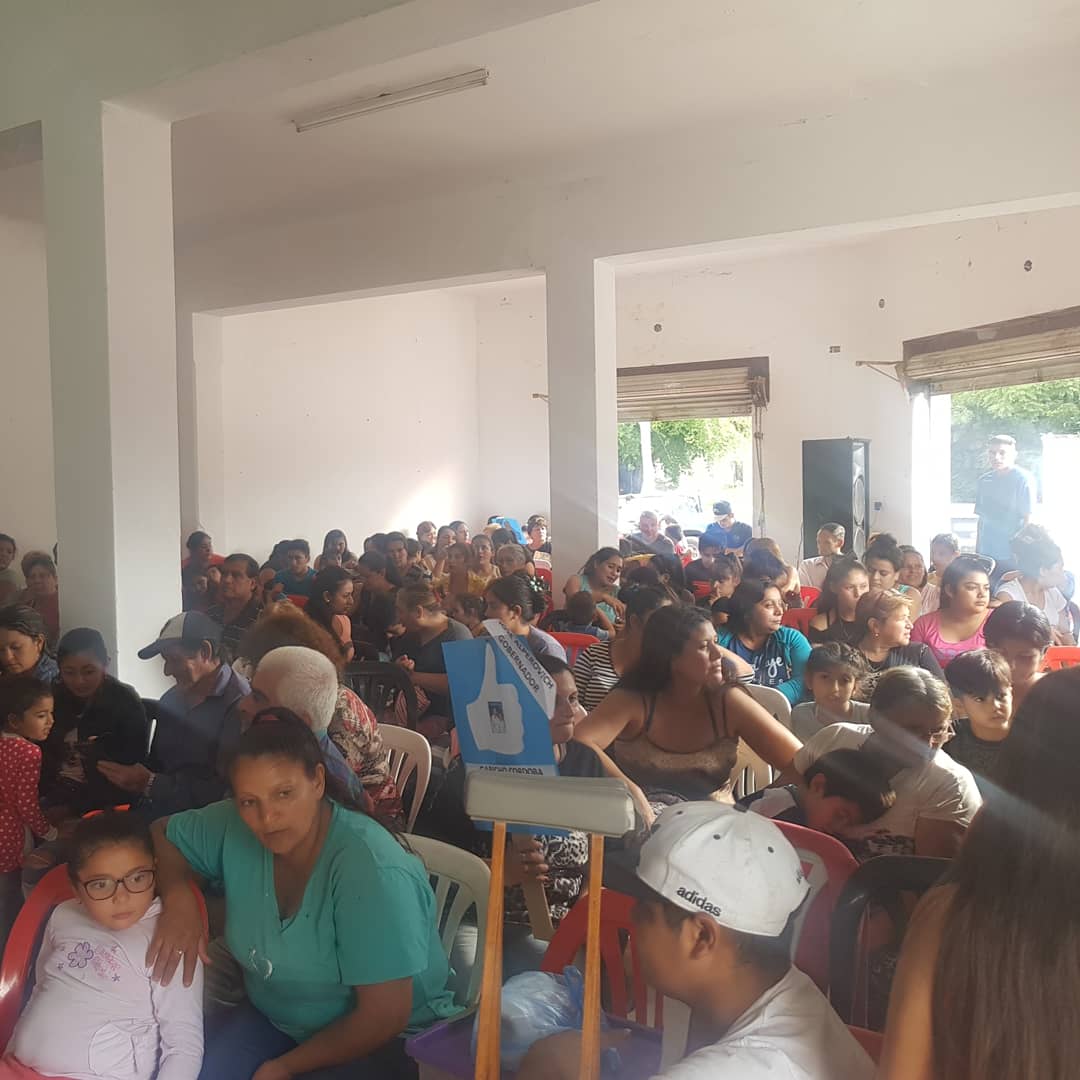 AFloresOK's tweet photo. Compartimos junto a José Alperovich y vecinos de aguilares un importante acto de inauguración de nuestra sede, donde hablamos de las cosas lindas que juntos haremos por nuestra querida ciudad.
#HagamosJuntosTucuman
#HagamosJuntosaaguilares https://t.co/8u7d3ny61A