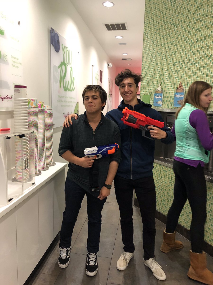 2019Bcs's tweet photo. Isaac Oz down for the count, adios AppleHipster https://t.co/5rgG7hbfXJ