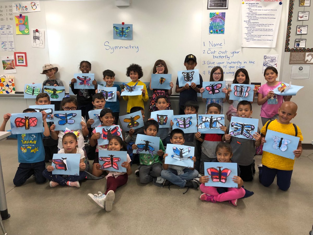 2nd grade artists show off their beautiful symmetrical butterflies! Well done ⁦<a href="/sarahgraybeal/">Sarah Graybeal</a>⁩ ⁦<a href="/LMA_SMUSD/">La Mirada Academy</a>⁩