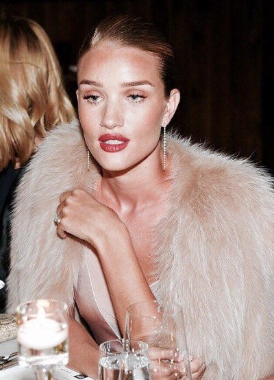 leemcquxxn's tweet photo. happy birthday to this iconic queen https://t.co/abECAReiUo