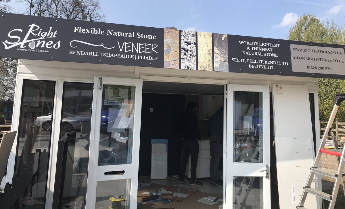 RightStones's tweet image. Off goes the old and here comes the new!!!
The wait is over! 😃😃😃
Stay turned for more.

#oldandnew #showroom #kitchen #done #hardworkpaysoffs #hardworkingwoman #sweatandblood