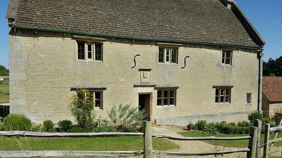 Andysmith1976's tweet photo. #Celebratingthebig6
#lukaslearning #historyisntinabook
Lukas adventuring with his friend Seth @NTWoolsthorpe family home to Sir Isaac Newton and his famous apple tree 🍏 thanks to the staff it was brilliant! Two happy little fella’s👍🏻 https://t.co/t7nMLezSEB