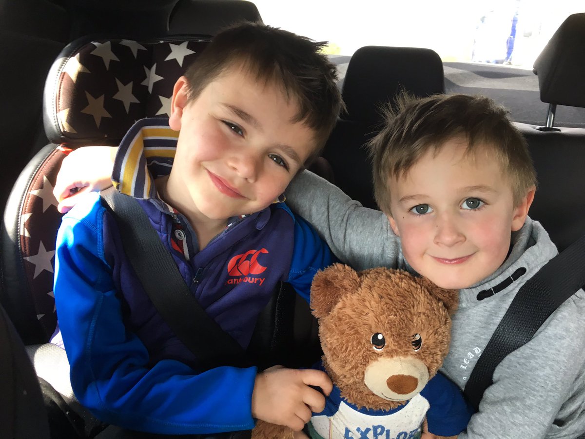 Andysmith1976's tweet photo. #Celebratingthebig6
#lukaslearning #historyisntinabook
Lukas adventuring with his friend Seth @NTWoolsthorpe family home to Sir Isaac Newton and his famous apple tree 🍏 thanks to the staff it was brilliant! Two happy little fella’s👍🏻 https://t.co/t7nMLezSEB
