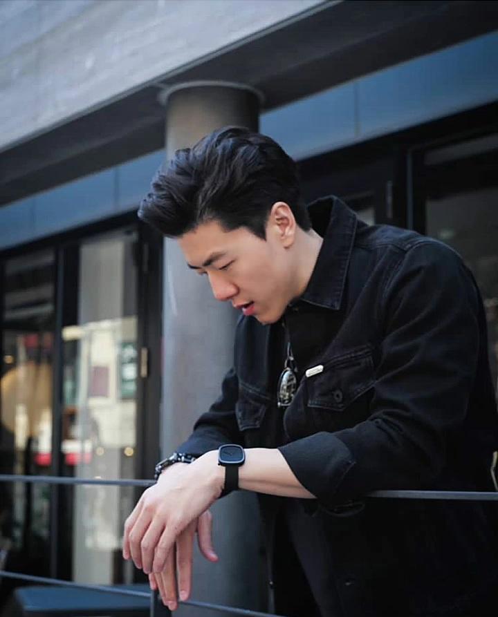 chao_ctnfc's tweet photo. "⌚Enjoy Bulbul Watches at M Market GF Emporium" 
#Bulbulwatches #GfloorEmporium 
 IG: @bulbul_watches @mcurated 
        @suckangel #chao_ctn 
Source: IG: chao_ctn April1919 https://t.co/bDZqo4agoU
