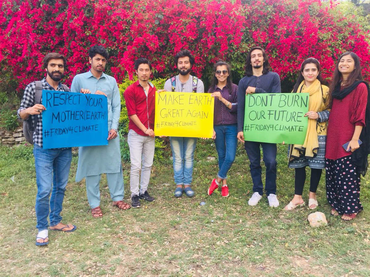 IqbalBadruddin's tweet photo. Week 5 of #ClimateStrike in Pakistan. Quaidian's are not coming slow. #ClimateChangeIsReal.
We need #ClimateActionNow.
#Lead4Climate
#FridaysForFuture
#schoolstrike4climate
#Strike4Climate
#YouthStrike4Climate
#ClimateMarch
@Fridays4future
@GretaThunberg
@leadpakistan
@atsheikh https://t.co/FIRhFn3hne