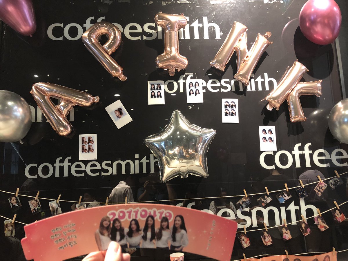 hotjotuff's tweet photo. @pinkstarsg thank you for hosting this event 🥰💖

#ApinkDay419 #Apink_8th_Anniversary #빛나는_여섯별_빛나는_8주년 https://t.co/EGjmmVH75F
