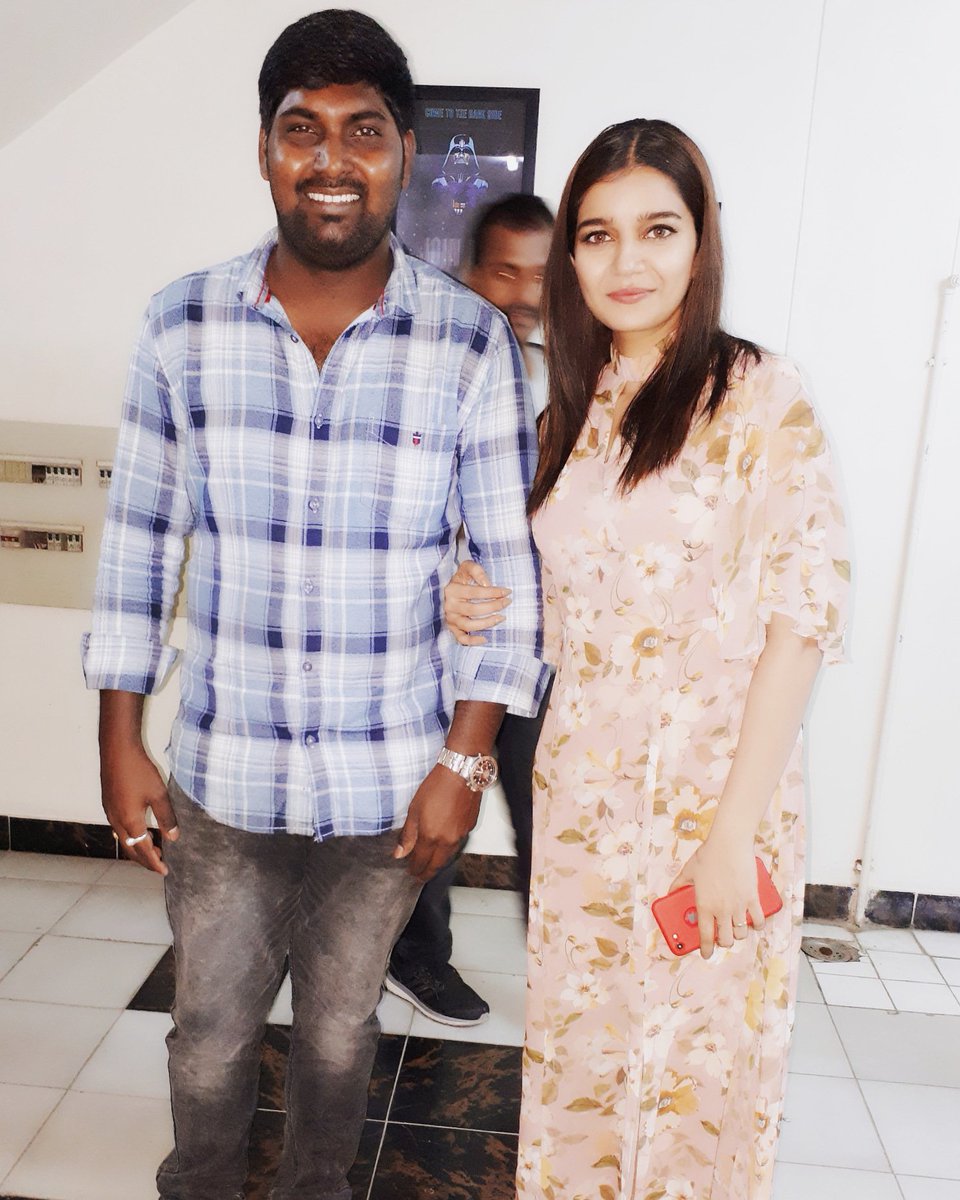 _narasimha_k's tweet photo. Happy birthday to u @swati_colors madam 🎂💐💐 
#happyBirthdyswatireddy
#HBDSwathiReddy https://t.co/hVThJsTq4T