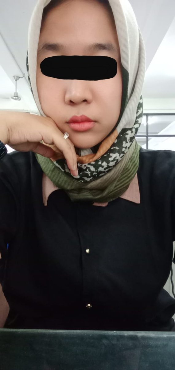 JilbabSekitar's tweet photo. 24. Teh Dyan

janda 2 anak ini sudah beberapa kali gagal dalam pernikahan. skrg selalu merasa kesepian.

#hijab #jilbab #kerudung https://t.co/wGn3VyYKwS