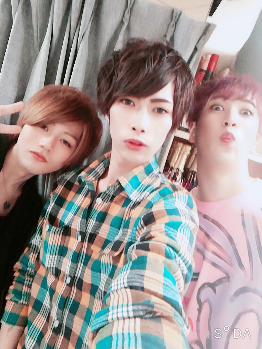 chocomint_neo's tweet photo. 僕が３ヶ月後ホストルーキーズカップ優勝します。
宣戦布告
見てて下さい先輩方
このご恩は一生忘れないです。

最速No.1取ってやる

ホストに入って命を燃やすってことを知った。
絶対負けねーから
みとけ

#ホスト
#歌舞伎町
#アイドル
#新世界
#イケメン
#少しでもいいなと思ったらRTorいいね https://t.co/AUHhq31MAX