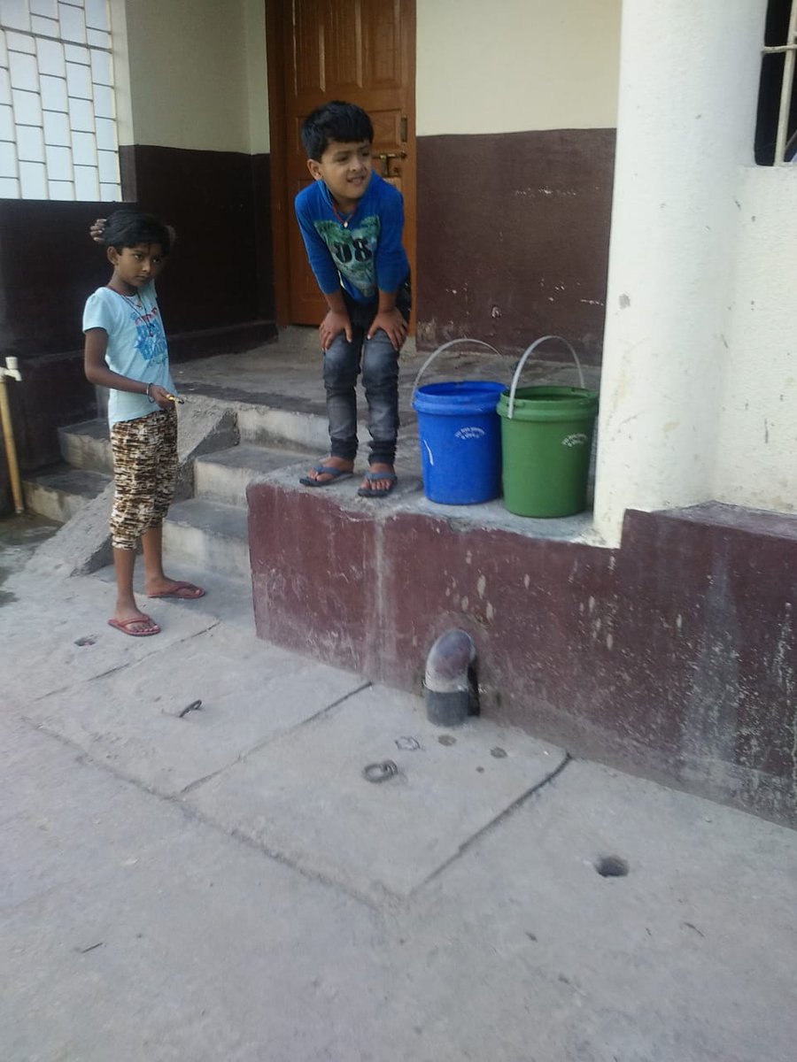 Muzaffarpur_SCM's tweet photo. Kids lead the #waste_segregation initiative @Muzaffarpur_SCM. The pilot project "Swachhata Swasthya Samridhi" in Muzaffarpur has successfully created a stronger next generation. https://t.co/6UWpUUb2Gl