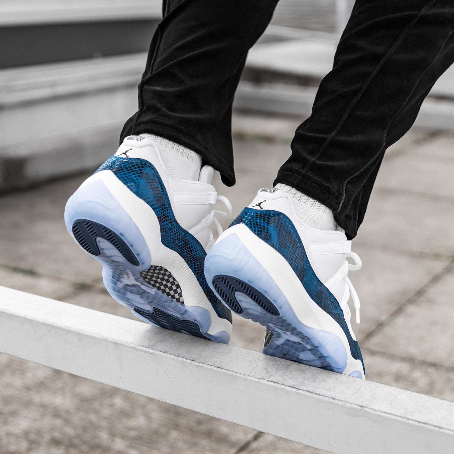 Jordan 11 best sale release april 19