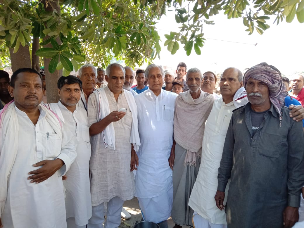 बक्सर विधानसभा के पवनी,सरेंजा,सोनपा और  राजापुर में जनसम्पर्क करते हुए , उपस्थित सभी ग्रामीण जनता,कार्यकर्ताओं और समर्थकों का बहुत - बहुत आभार .