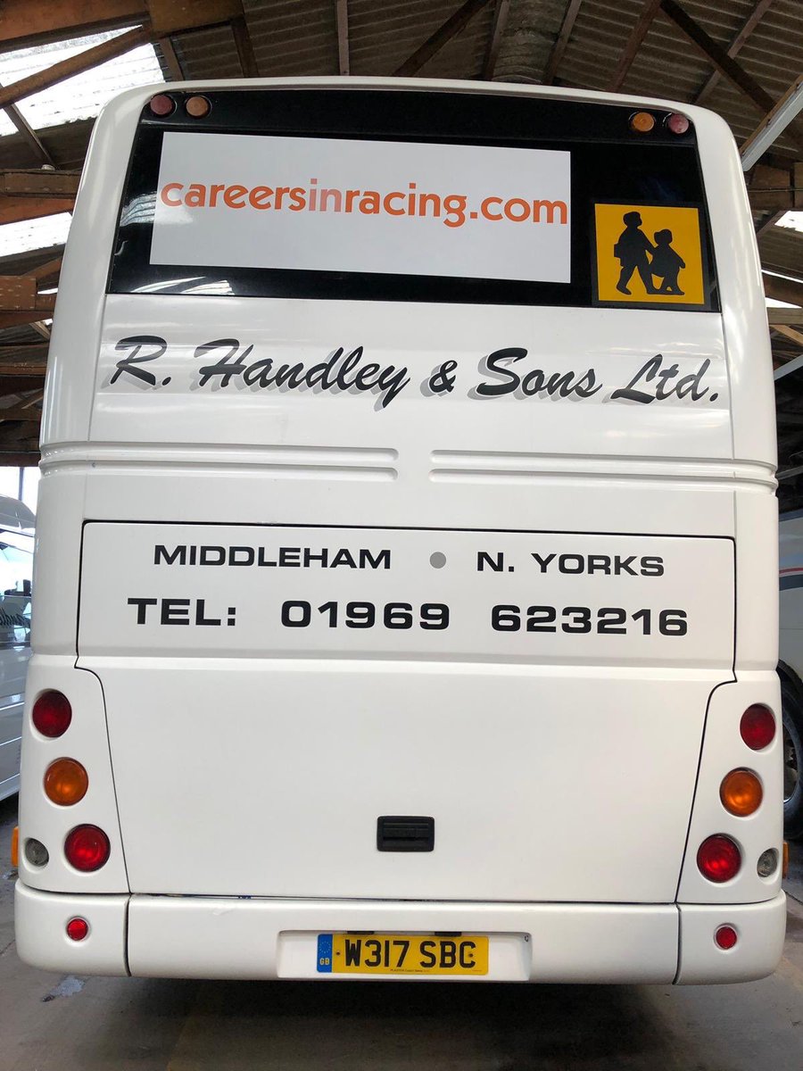 Get on the@careersinracing bus #MiddlehamOpenDay 👍👍😃🐎🚌