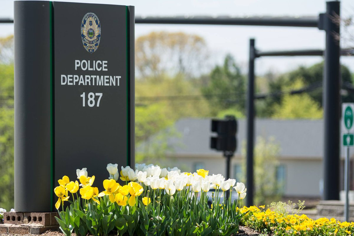 ForestCityPD's tweet photo. The administrative offices at FCPD will be closed on Friday in observance of Easter Holiday and Good Friday. Should you need to speak with an officer, please call the Rutherford County Central Communications at (828) 286-2911 or 911 if you have an emergency. https://t.co/35IoRQk0NX
