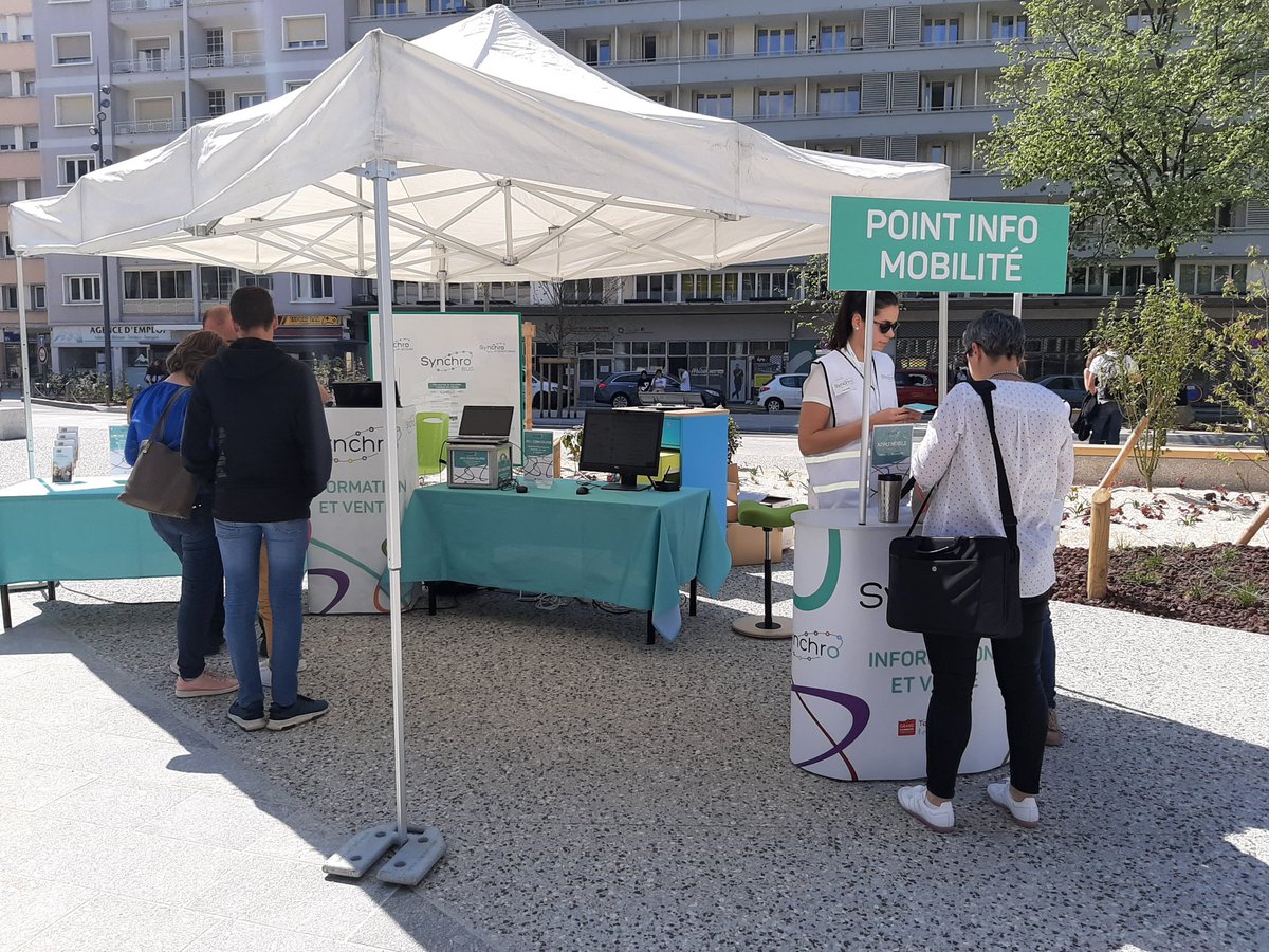 GrandChambery's tweet image. Cet après-midi devant la #velostation ⤵
- 3 mois de consigne offerts à la vélostation
- Le contrôle technique et marquage de votre 🚲  (5€)
- 1€ la location de vélo aujourd'hui 
- Des cartes OùRA chargées avec 10 voyages 🎁
- Des abonnements de 🚌 @busstac à gagner!