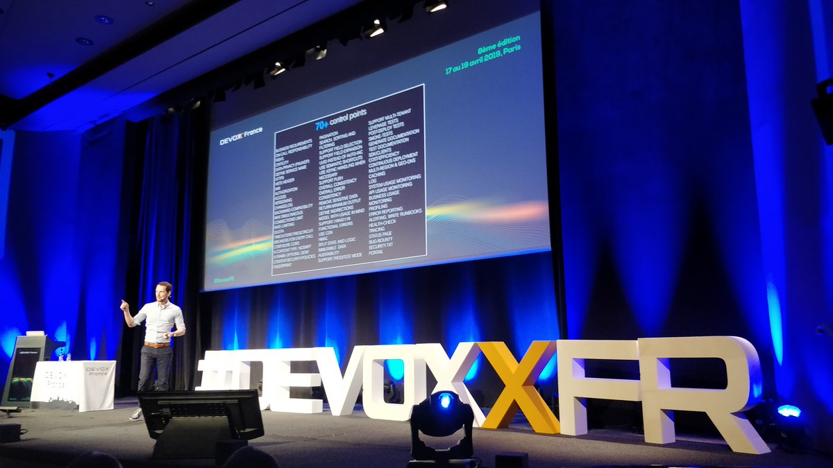 corentinmb's tweet photo. Votre API passe-t-elle le contrôle technique ? #DevoxxFR https://t.co/4L1gFYotOL