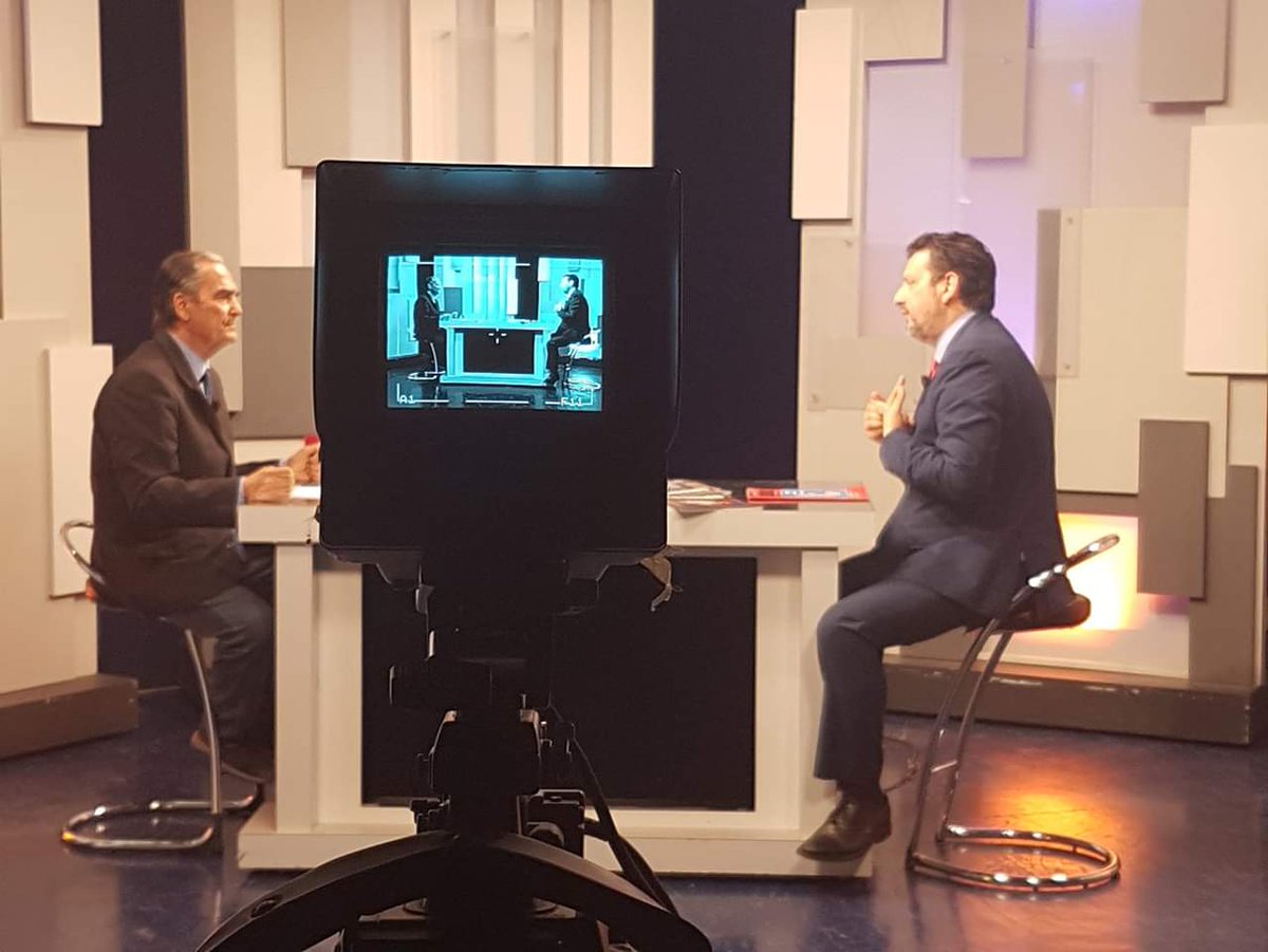novelli5stelle's tweet photo. Intervista televisiva ieri a #reteoro nel programma #OnAir condotto da Fausto Sobrini. #M5S #intervista #staytuned https://t.co/dc29GdxkE7