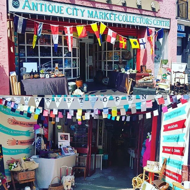 Open today until 5.30pm. And normal hours tomorrow. Pop in and get some Easter treats . #antiques #vintage #retro #cards #gifts #wool #morrocan #blinds #beauty #wedding #art #vinyl #hair #costumes #sweets #flowers #bikes #collectables #toys #tacos bit.ly/2GvyWoT