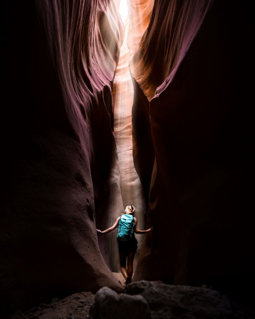 Antelope Canyon, USA 🇺🇸 "Antelope Canyon includes two separate, scenic slot canyon sections, referred to as Upper and Lower Antelope Canyon. Upper Antelope Canyon is called “The Crack” but the Navajo know it as “the place where water runs through rocks.” " #Picoftheday