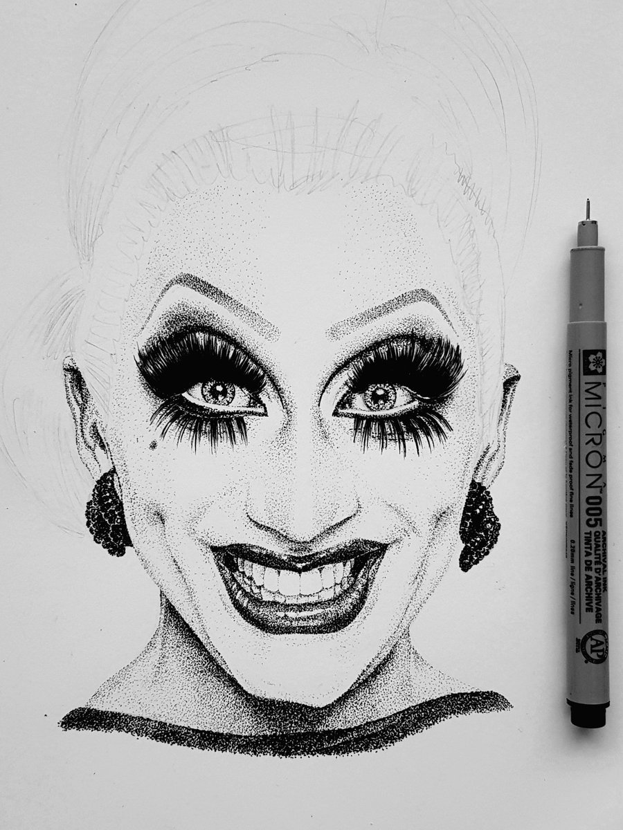 madeinrome's tweet photo. Fyi, drawing @TheBiancaDelRio is my new favorite thing. 🤡❤ #workinprogress #finelinerpen #pointillism #drawing #rpdr #biancadelrio https://t.co/fbF4AgRWbe