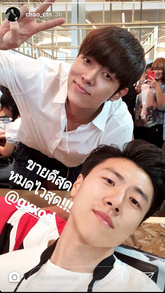 qillimanjaro's tweet photo. P'Chao is at Millenial Choice 2019 @  Royal Paragon Hall  and his booth is next to Gxxod's booth 😂😂😂

cr pics to chao_ctn &amp; chao_home Story IG https://t.co/TAB4ZTPptE