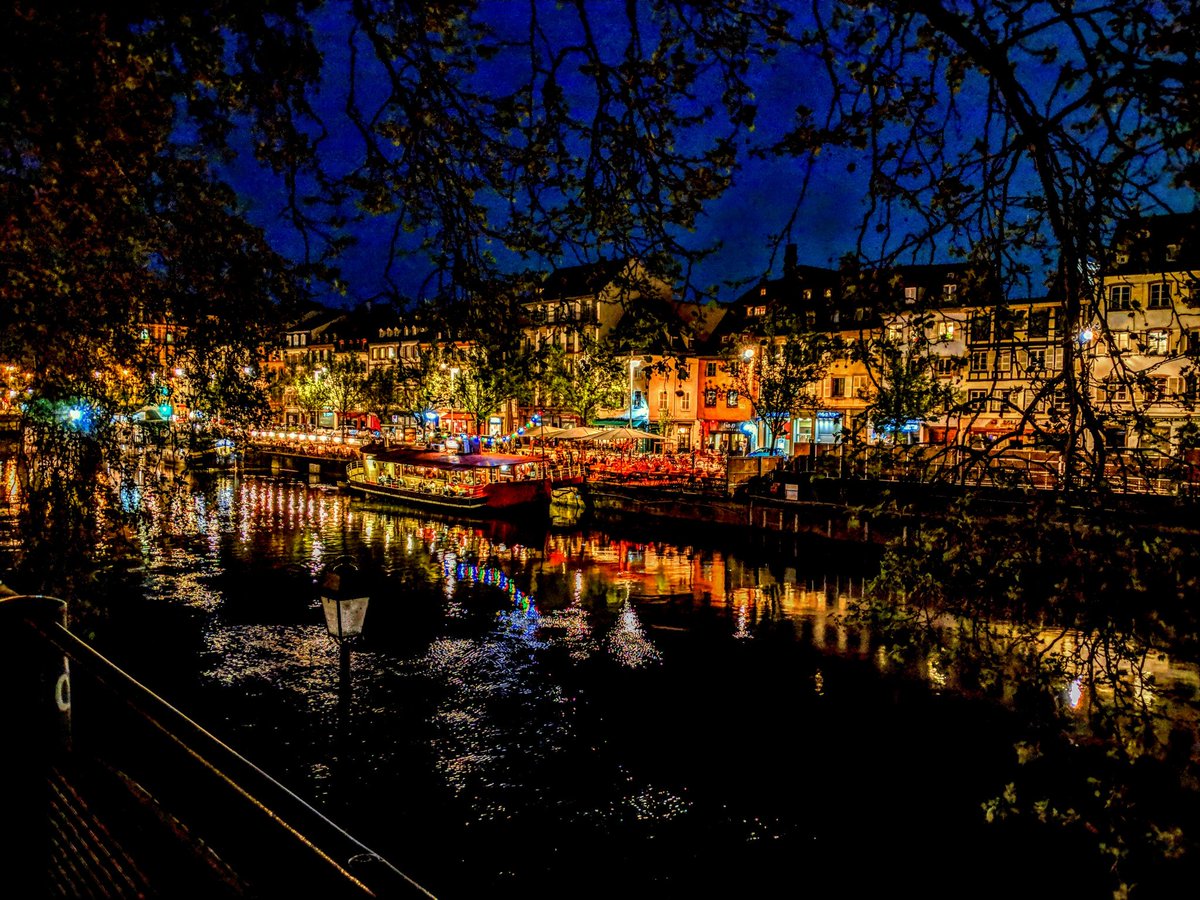 ItIsLERABE's tweet photo. Mesdames et messieurs, Strasbourg https://t.co/cu95Xvnage