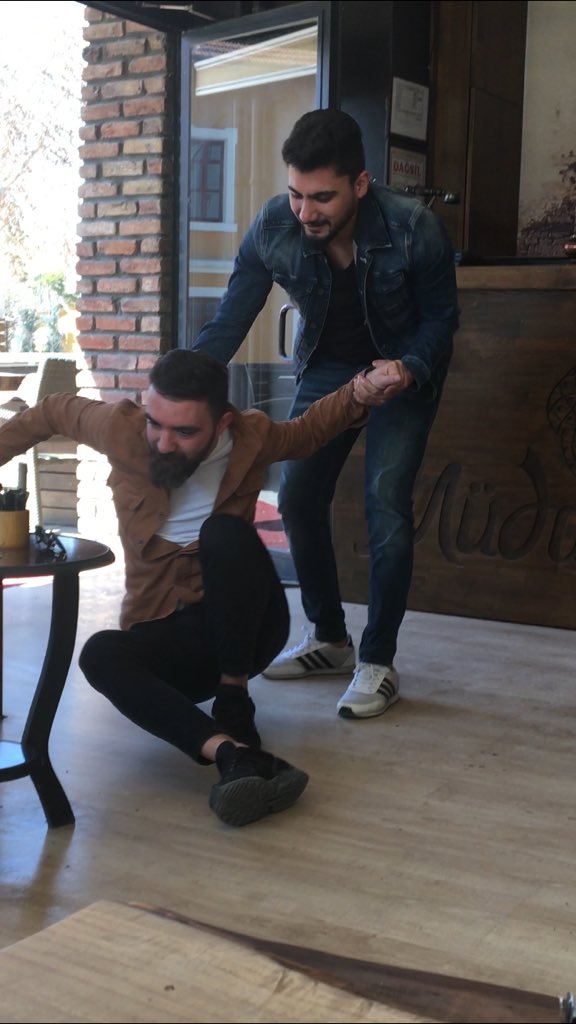 Düşene bi tekme de siz vurmayın##kamuspotu <a href="/farukcicekdag/">faruk çiçekdağ</a>