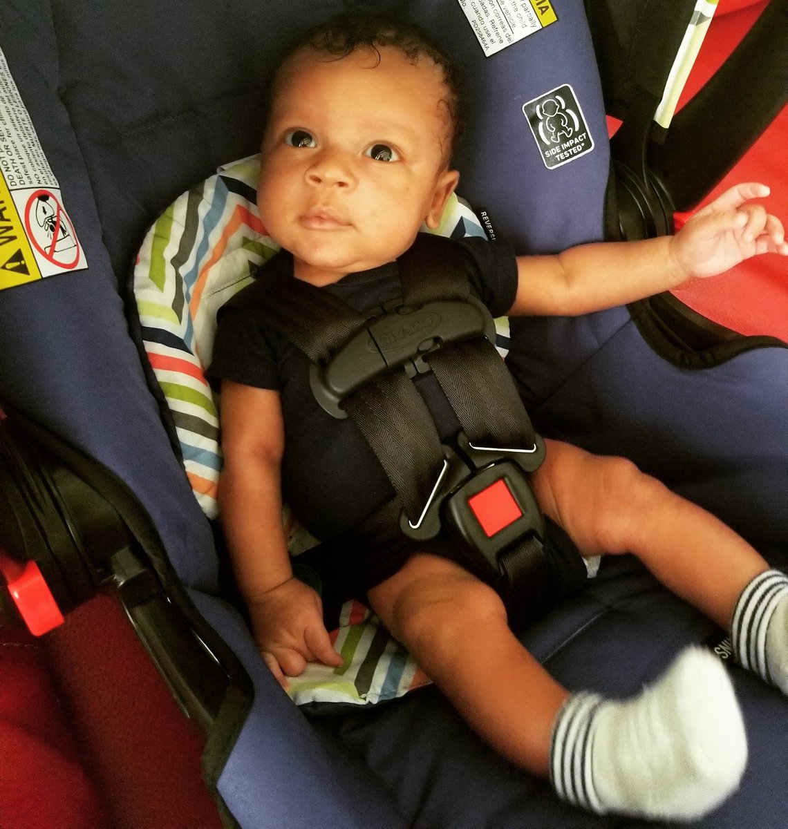 Dp_uvt's tweet photo. Boy already 2 months 🙌🏾 https://t.co/kV1QzAbKDh