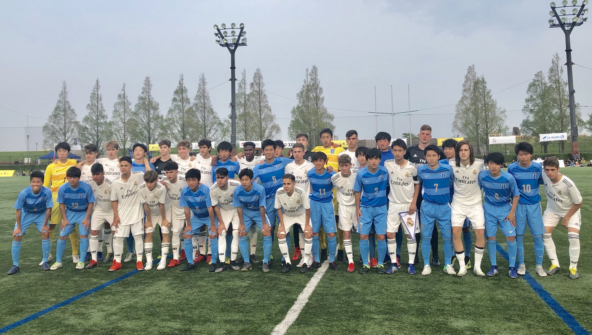 ট ইট র 川端 暁彦 キリンレモンカップ レアル マドリー 1 0 桐光学園 前半終了 桐光の一年生チーム 一緒にやるようになってまだ時間経ってないと思うけど 想像してたよりチームとして戦う姿勢があって悪くない レアルマドリーの中井卓大はこの試合も ট ইট র 川端 暁彦 キリンレモンカップ レアル マドリー 1 0 桐光学園 前半終了 桐光の一年生チーム 一緒にやるようになってまだ時間経ってないと思うけど 想像してたよりチームとして戦う姿勢があって悪くない レアルマドリーの中井卓大はこの試合も