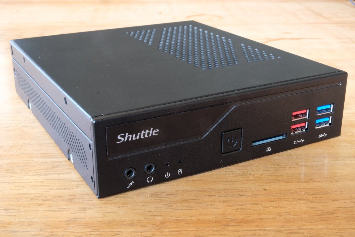 Techzinenlbe's tweet photo. Review: Shuttle DH370 mini pc https://t.co/y9SaXX3NbW #Overigehardware #PersonalHardware #barebone #minipc @techzine https://t.co/aAqqYesBy0