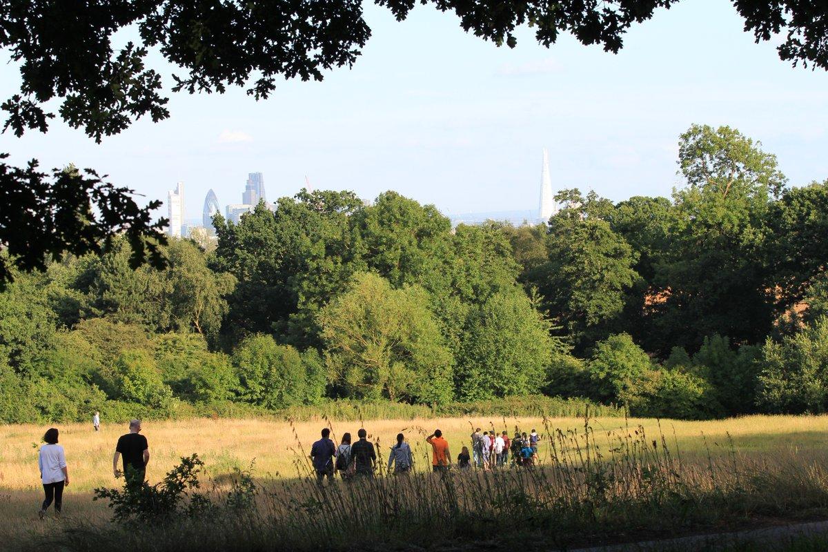 CityCorpHeath's tweet photo. The weather is looking great over the Easter weekend (Yay). Our staff will be working hard to keep the Heath clean, safe and welcoming. Say 'hello' to our staff as they go about their duties and do your bit by taking litter home with you. #cleanheath https://t.co/k3UuqgKJ6L