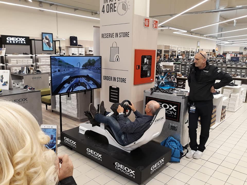 fbrandsym's tweet photo. Con il Simulatore Formula E Professionale siamo arrivati anche al Geox Store di Portogruaro in Via Prati Guori... Venite?

#geox #geoxrespira #portogruaro #eventiportogruaro #fbrand #formulae #eprix #eventifbrand #retailmarketing #negozi #shoes https://t.co/T2371VqL5A