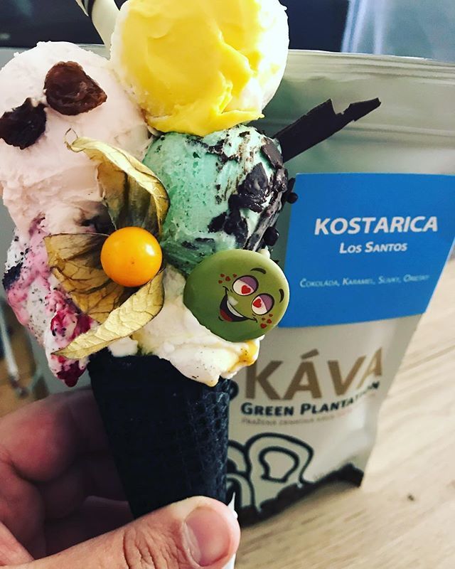 Parádna zmrzka a k nej super káva v Nových zámkoch? Ano! @remeselnazmrzlina ❤️☕️🍦 bit.ly/2UK62Kx